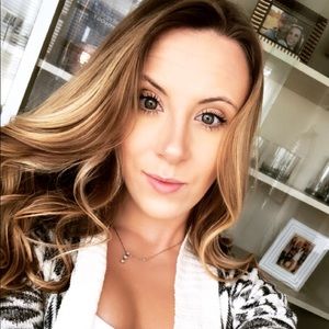 Meet your Posher, Kelli